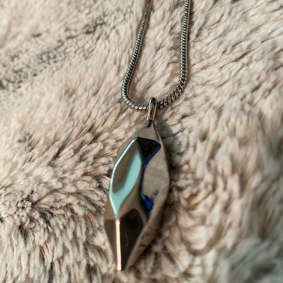 Banana Republic Silver Pendant - Picture 2 of 3